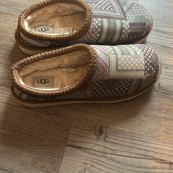 Tasman Taz Sash Uggs size 11 - Picture 3 of 3